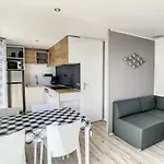 Nyaraló Mobil-home Grand Confort 4 Pers: Piscine Chauffee, Pres De La Plage, Parking Inclus - Fr-1-361a-48 Jullouville-les-Pins