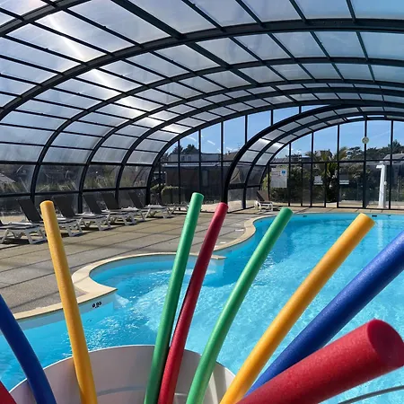 Mobil-home Grand Confort 4 Pers: Piscine Chauffee, Pres De La Plage, Parking Inclus - Fr-1-361a-48 * Jullouville-les-Pins