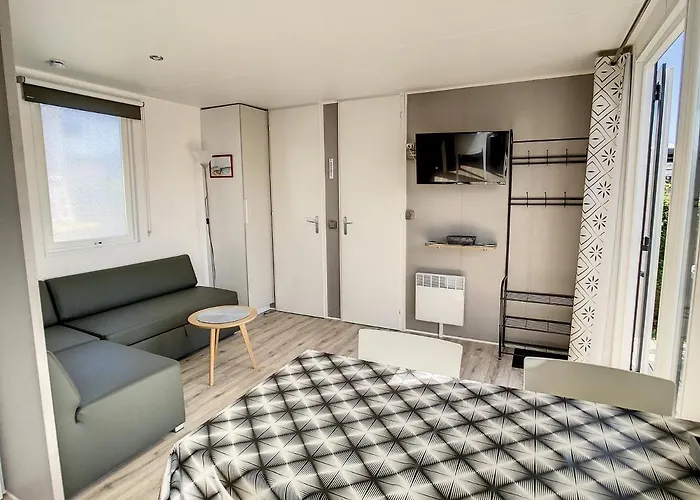 Mobil-home Grand Confort 4 Pers: Piscine Chauffee, Pres De La Plage, Parking Inclus - Fr-1-361a-48 Prázdninový dům *