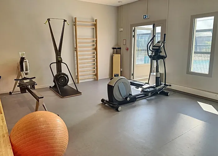 Mobil-home Grand Confort 4 Pers: Piscine Chauffee, Pres De La Plage, Parking Inclus - Fr-1-361a-48 Jullouville-les-Pins