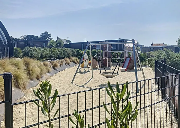 Mobil-home Grand Confort 4 Pers: Piscine Chauffee, Pres De La Plage, Parking Inclus - Fr-1-361a-48 Jullouville-les-Pins